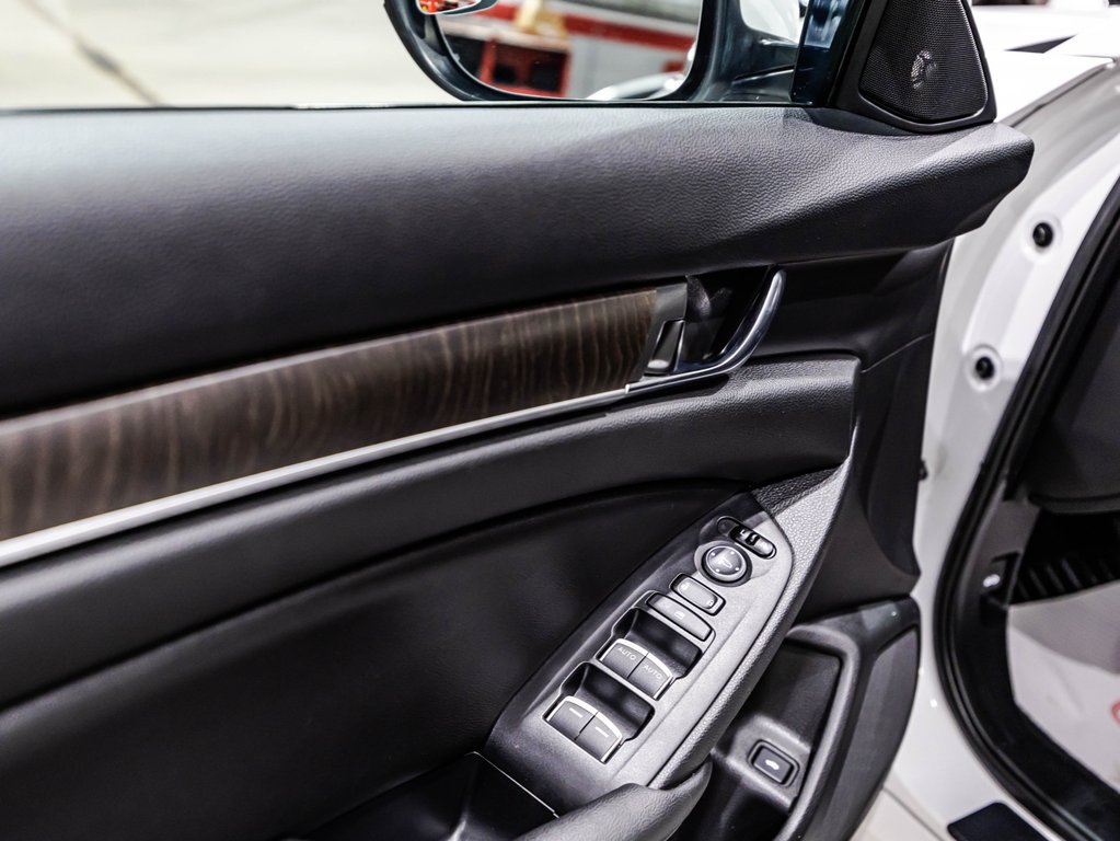 2019 Honda Accord Hybrid in , Quebec - 11 - w1024h768px