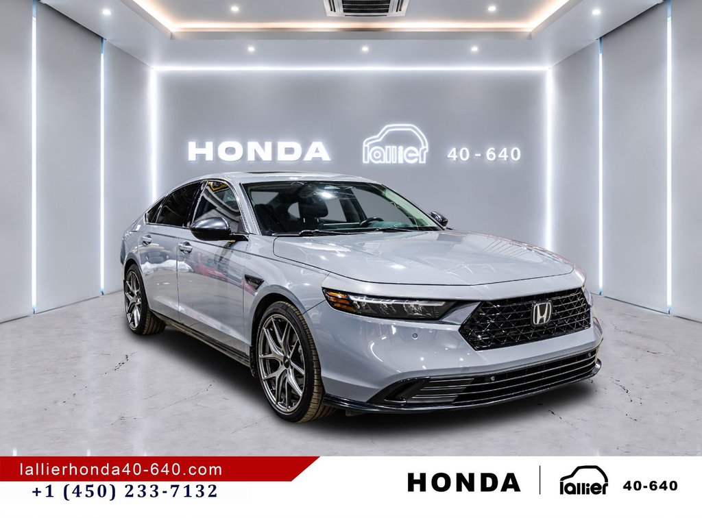 2023 Honda Accord Hybrid Touring/INTÉRIEUR EN CUIR in Lachenaie, Quebec - 9 - w1024h768px