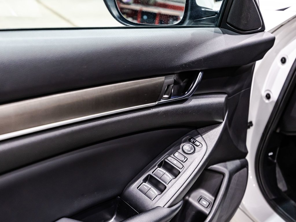 Honda Accord Sedan LX 2018 à Montréal, Québec - 11 - w1024h768px
