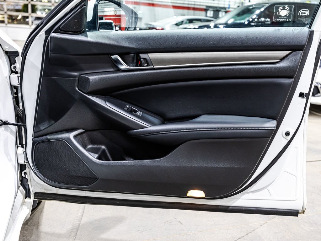 Honda Accord Sedan LX 2018 à Montréal, Québec - 16 - w1024h768px