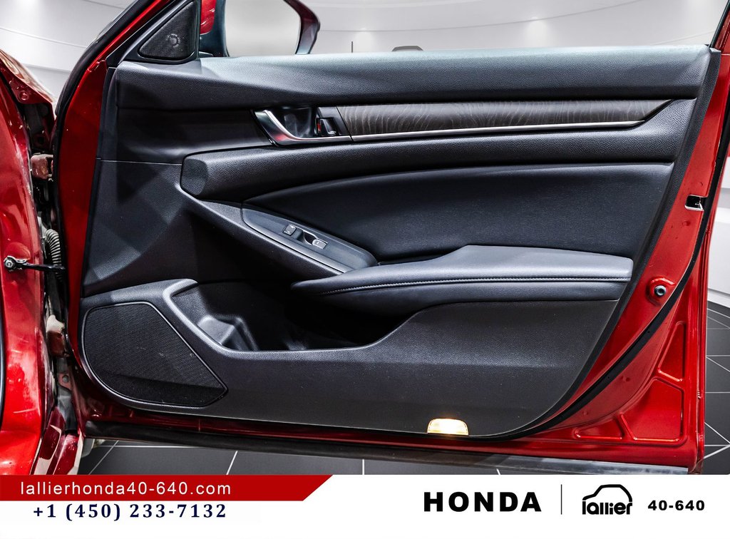 Honda Accord Sedan Touring/15 DOSSIERS D'ENTRETIEN/JAMAIS ACCIDENTÉ 2018 à Montréal, Québec - 17 - w1024h768px
