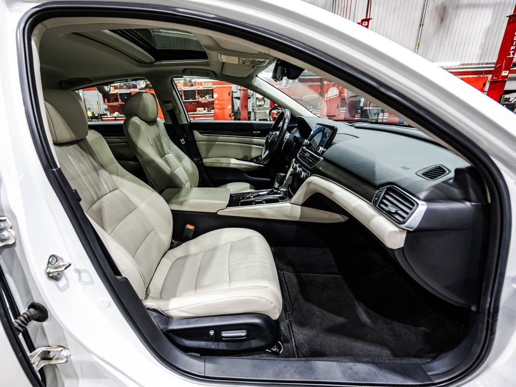 Honda Accord Sedan Touring 2020 à , Québec - 18 - w1024h768px