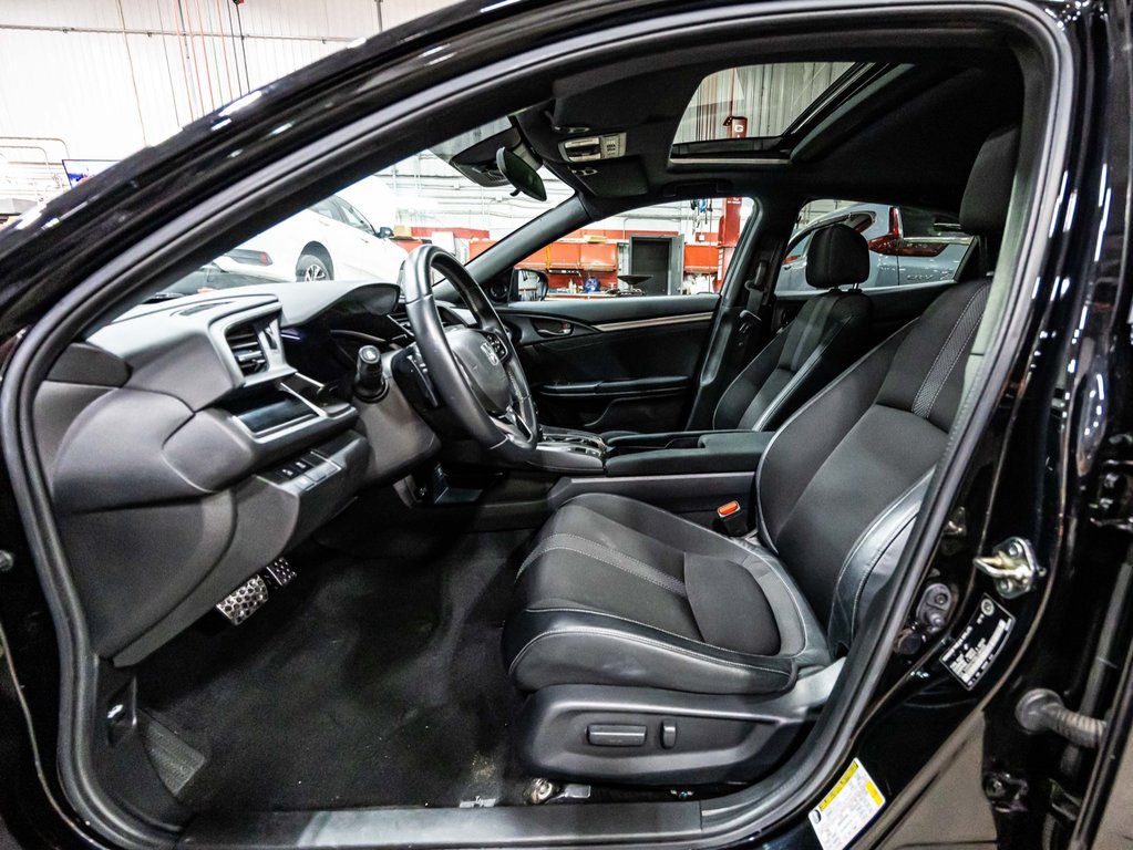 2020  Civic Hatchback Sport in , Quebec - 20 - w1024h768px