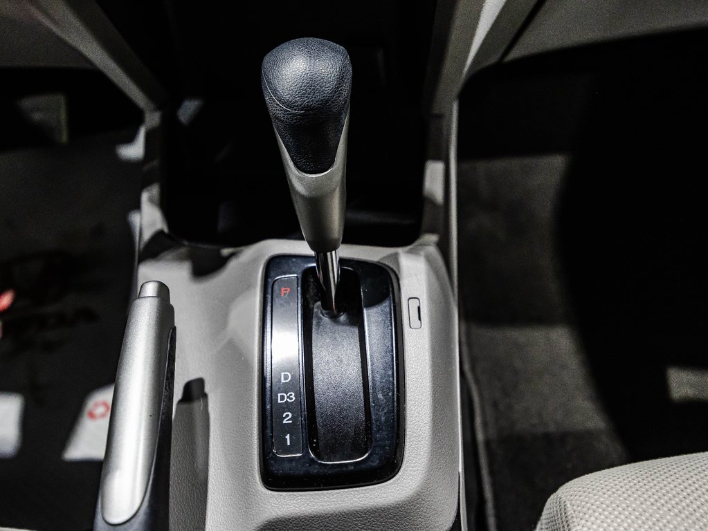 Honda Civic Sdn LX 2012 à Lachenaie, Québec - 25 - w1024h768px