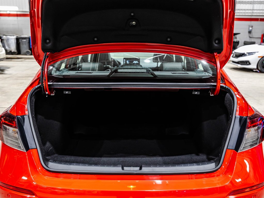 Honda Civic Sedan Hybrid TOURING 2025 à , Québec - 16 - w1024h768px