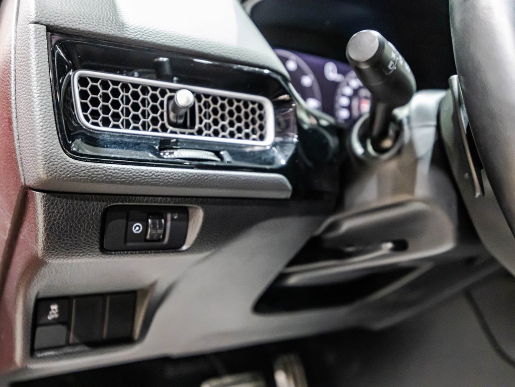 Honda Civic Sedan Hybrid TOURING 2025 à , Québec - 22 - w1024h768px