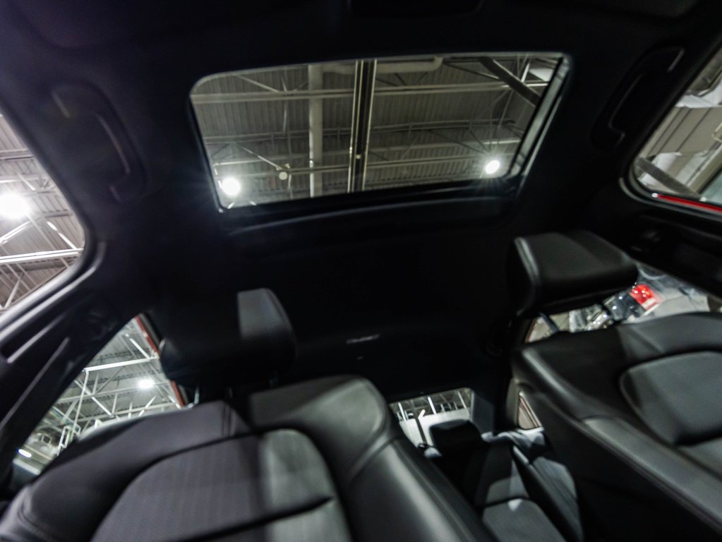 Honda Civic Sedan Hybrid TOURING 2025 à , Québec - 19 - w1024h768px