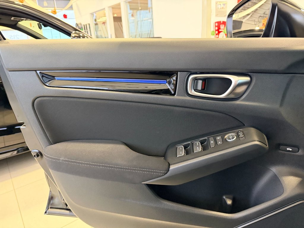 2026 Honda Civic Sedan Hybrid L'HYBRIDE QUI NE FAIT AUCUN COMPROMIS SUR LE SPORT in , Quebec - 11 - w1024h768px