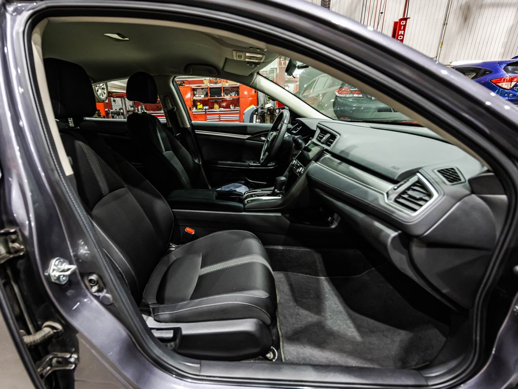 Honda Civic Sedan LX 2016 à , Québec - 17 - w1024h768px
