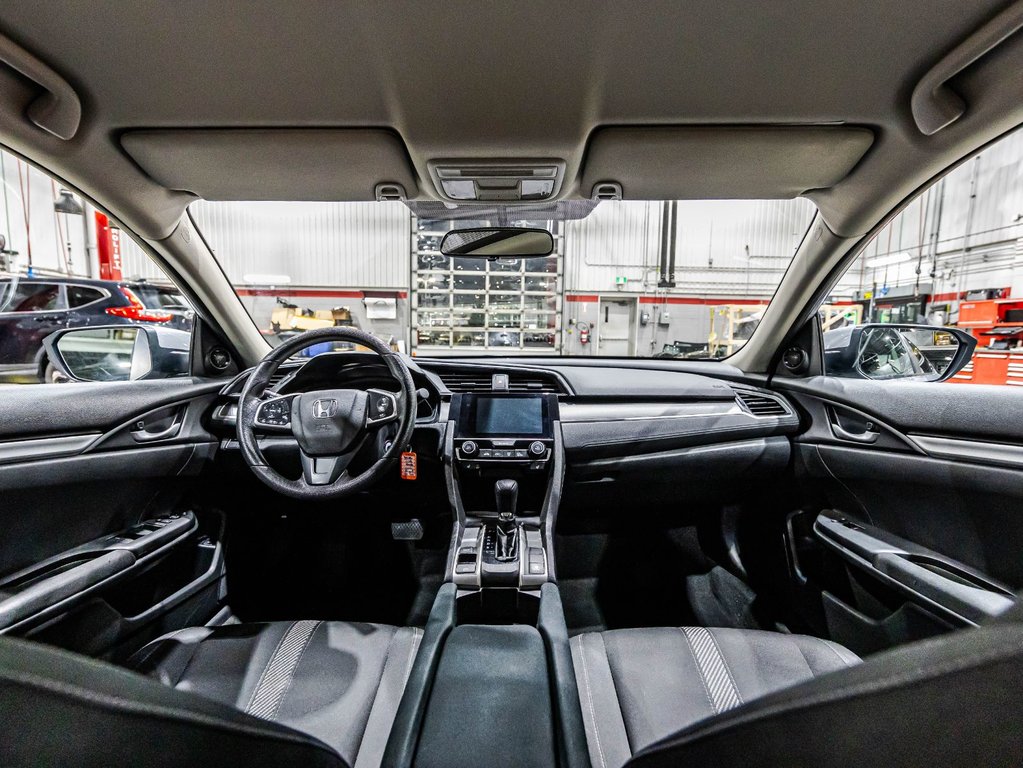 Honda Civic Sedan LX 2018 à , Québec - 14 - w1024h768px