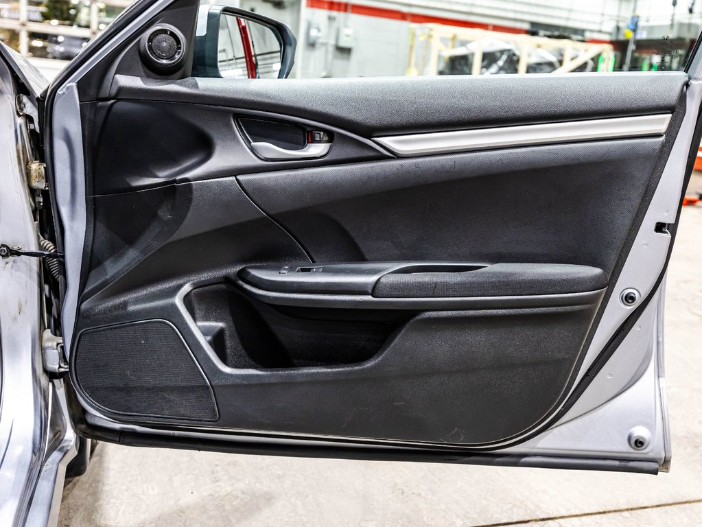 Honda Civic Sedan LX 2018 à , Québec - 16 - w1024h768px