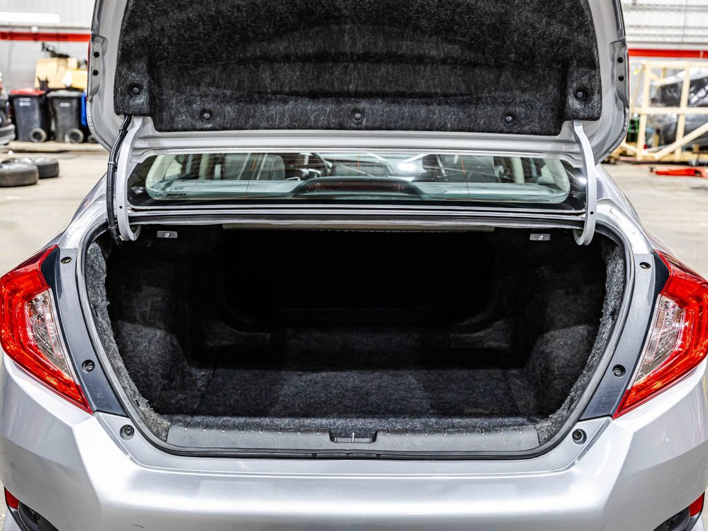 Honda Civic Sedan LX 2018 à , Québec - 15 - w1024h768px