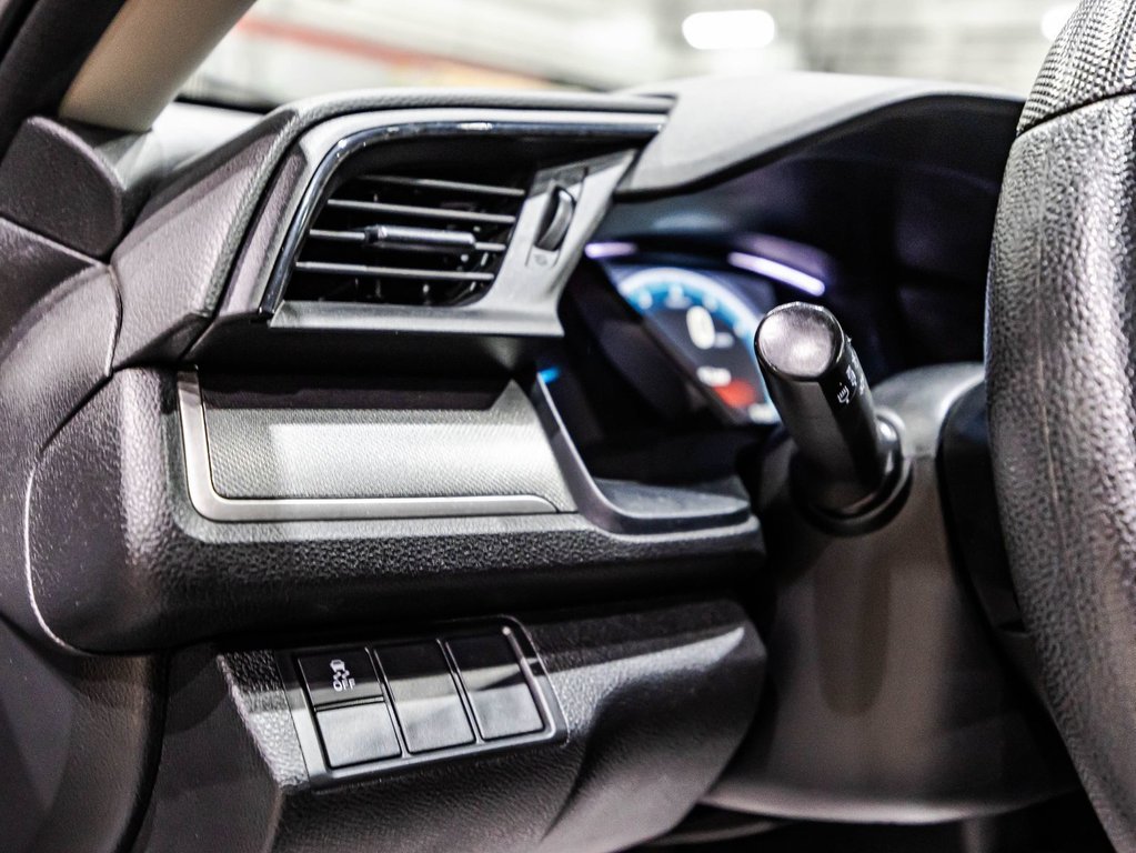 Honda Civic Sedan LX 2017 à , Québec - 20 - w1024h768px