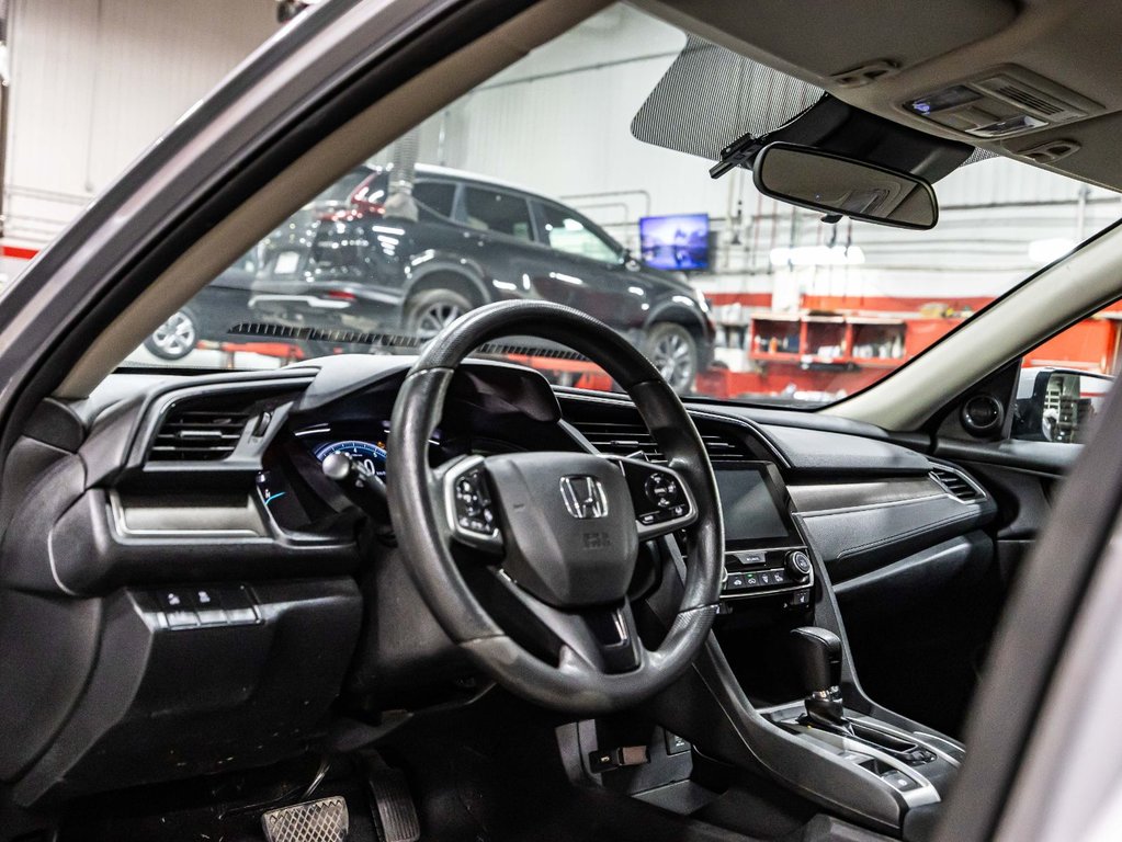 2019  Civic Sedan LX in Montreal, Quebec - 19 - w1024h768px