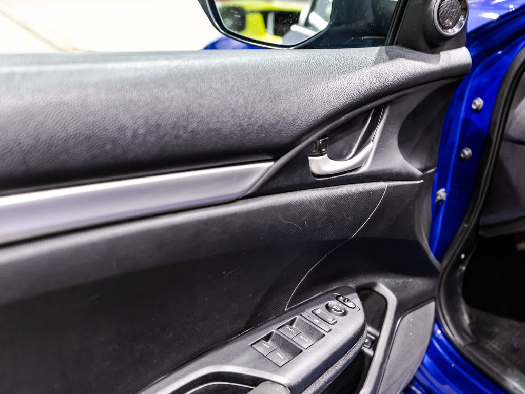 Honda Civic Sedan LX 2019 à , Québec - 11 - w1024h768px