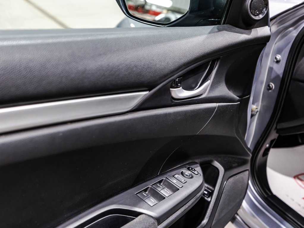 Honda Civic Sedan LX 2019 à , Québec - 11 - w1024h768px