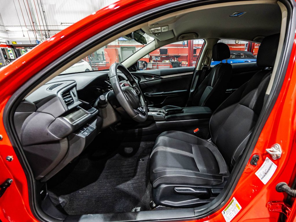 Honda Civic Sedan LX 2019 à , Québec - 18 - w1024h768px
