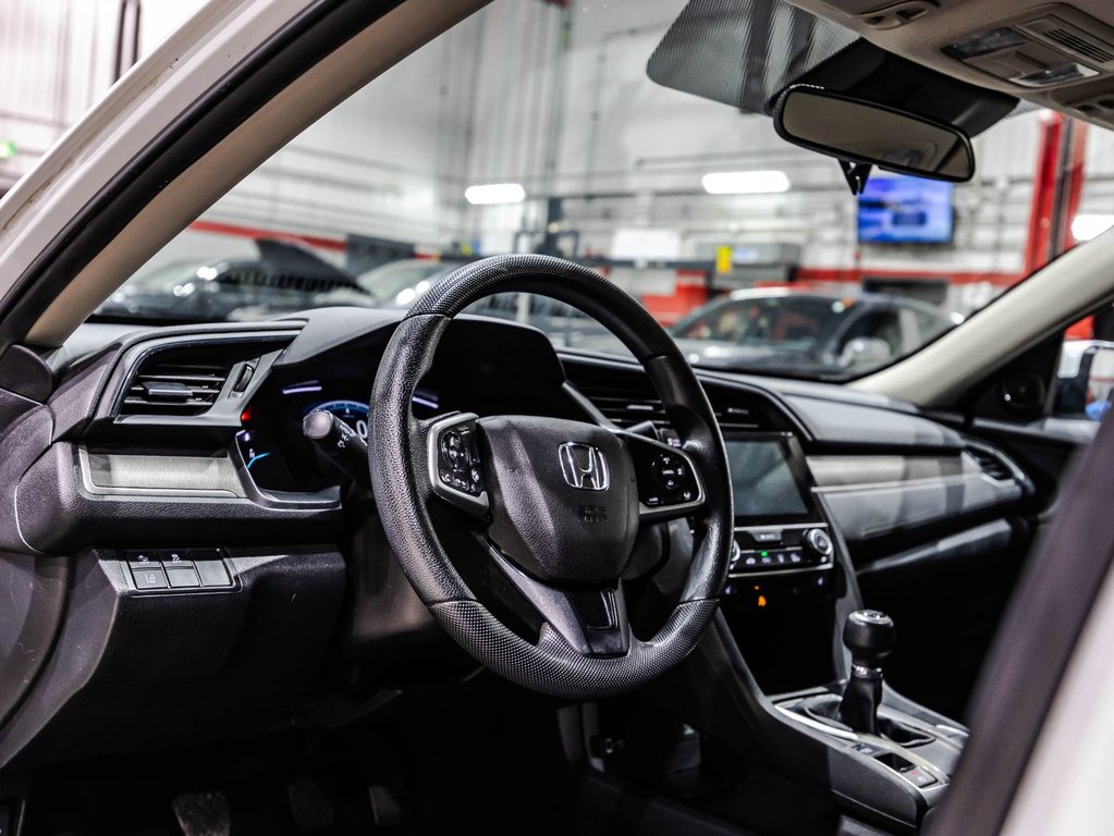 Honda Civic Sedan LX 2019 à Lachenaie, Québec - 19 - w1024h768px