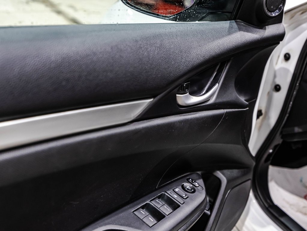 Honda Civic Sedan LX 2019 à Lachenaie, Québec - 11 - w1024h768px