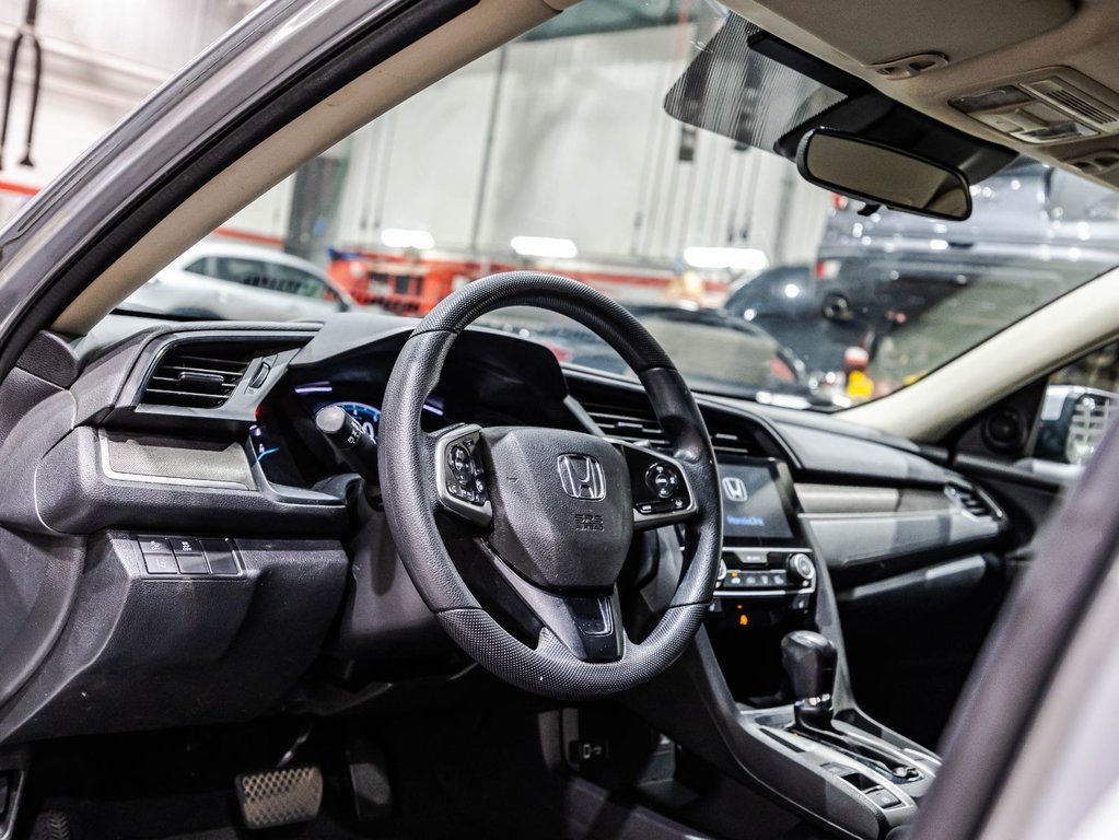 Honda Civic Sedan LX 2020 à , Québec - 19 - w1024h768px