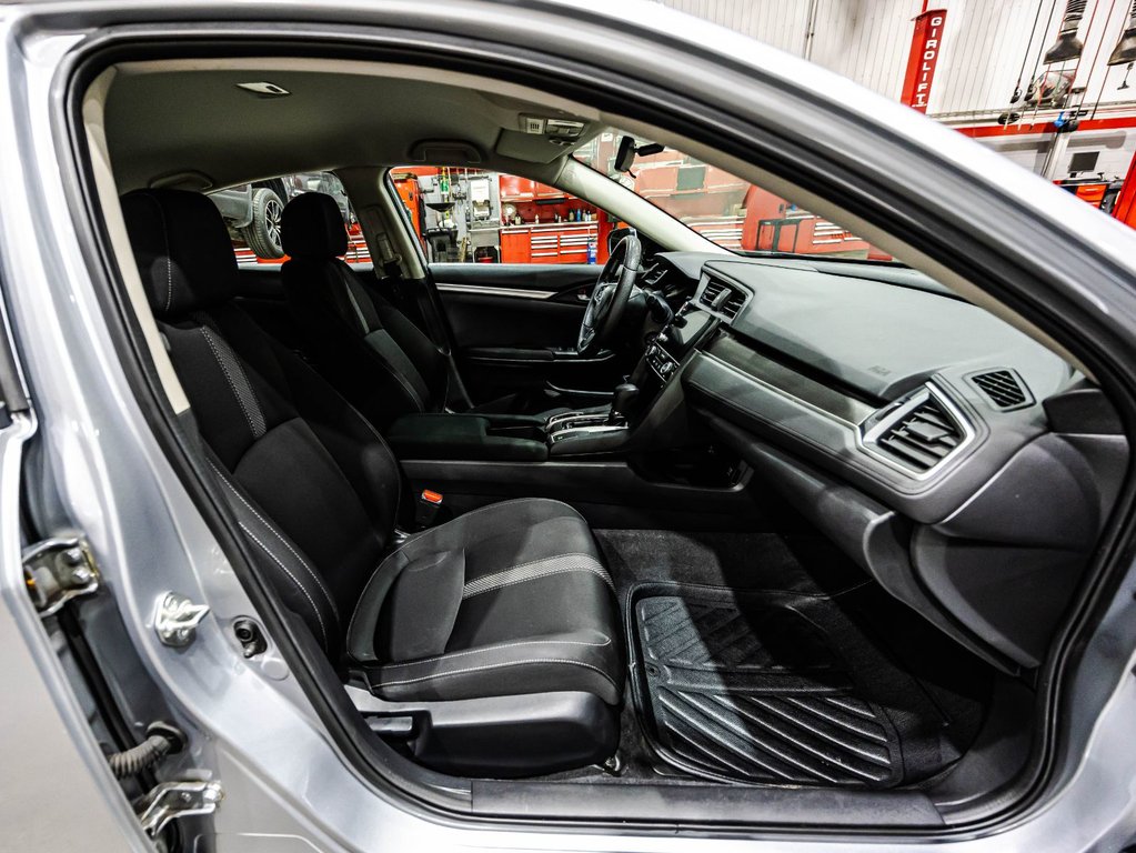 Honda Civic Sedan LX 2020 à , Québec - 17 - w1024h768px