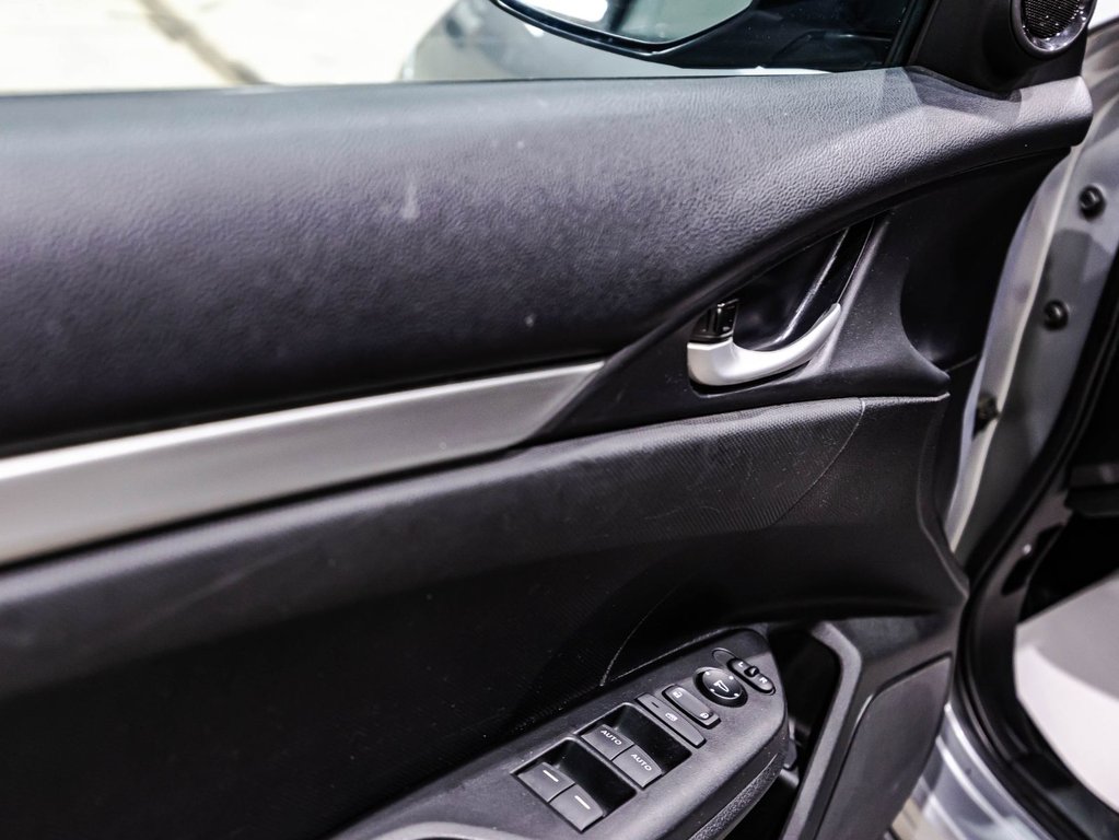 Honda Civic Sedan LX 2021 à , Québec - 11 - w1024h768px