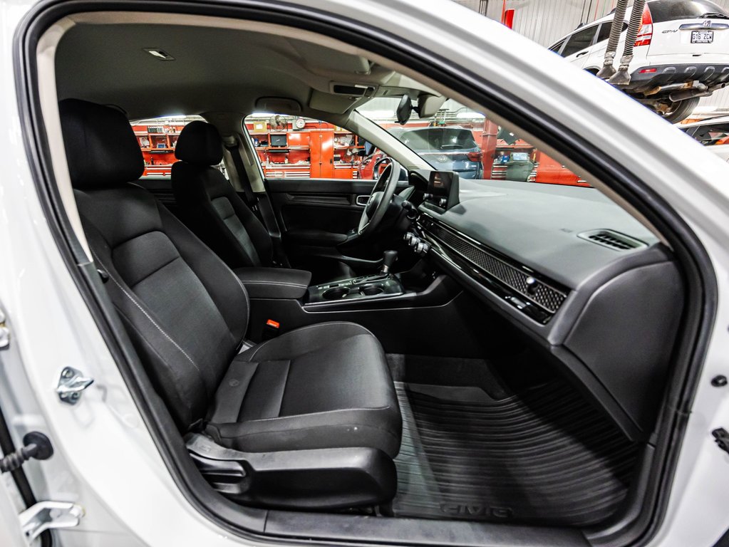 2022  Civic Sedan LX in Montreal, Quebec - 17 - w1024h768px