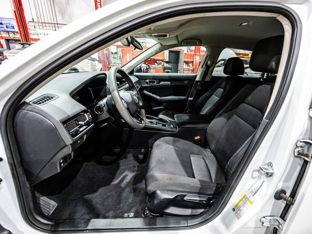 Honda Civic Sedan LX 2022 à , Québec - 18 - w1024h768px