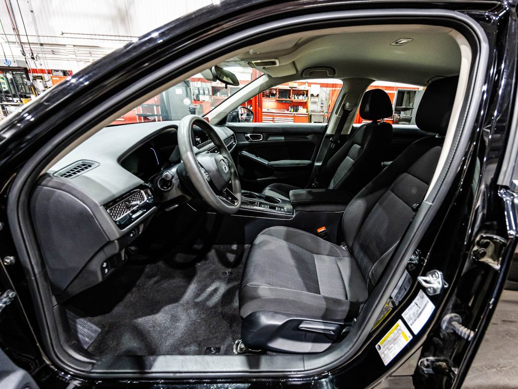 Honda Civic Sedan LX 2022 à , Québec - 18 - w1024h768px