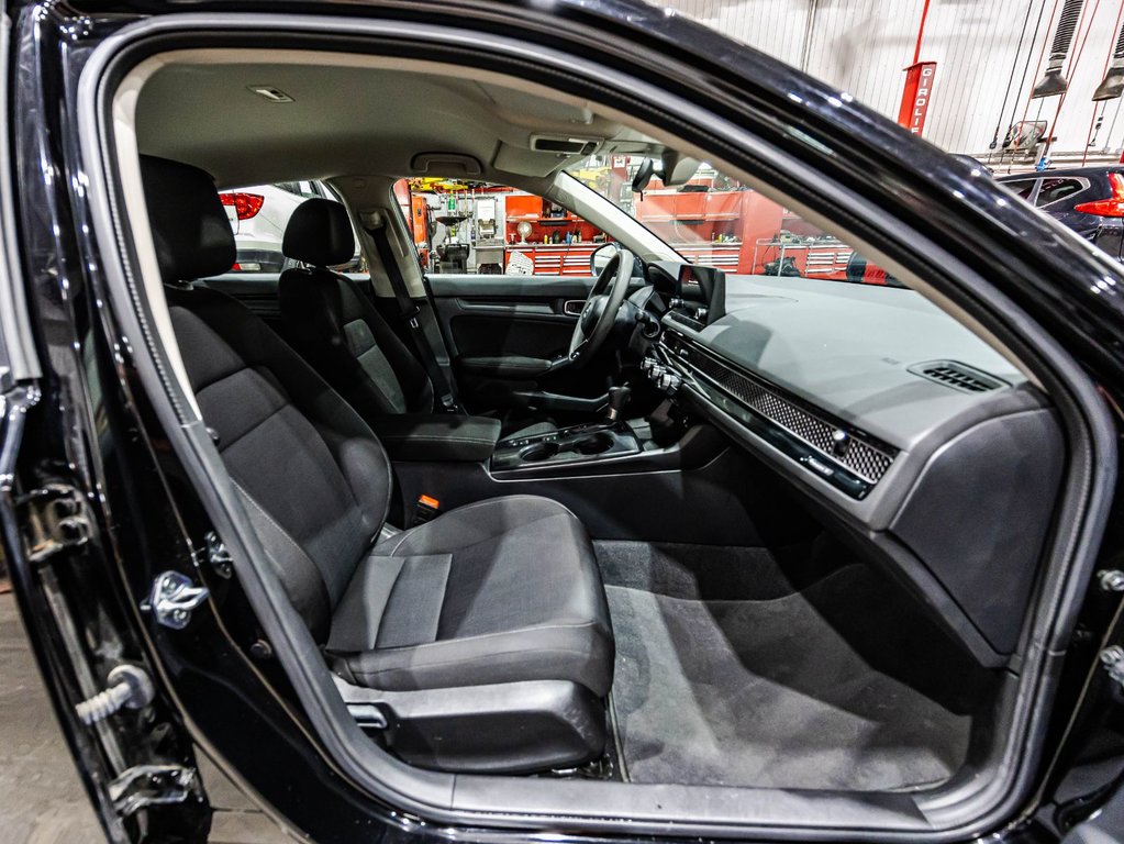 Honda Civic Sedan LX 2022 à , Québec - 17 - w1024h768px