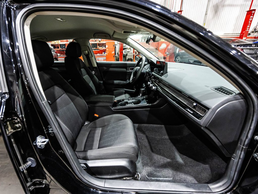 Honda Civic Sedan LX 2022 à , Québec - 17 - w1024h768px