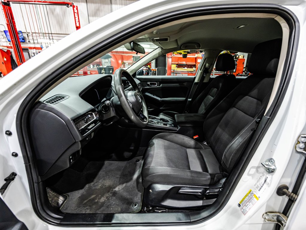 Honda Civic Sedan LX 2022 à , Québec - 18 - w1024h768px