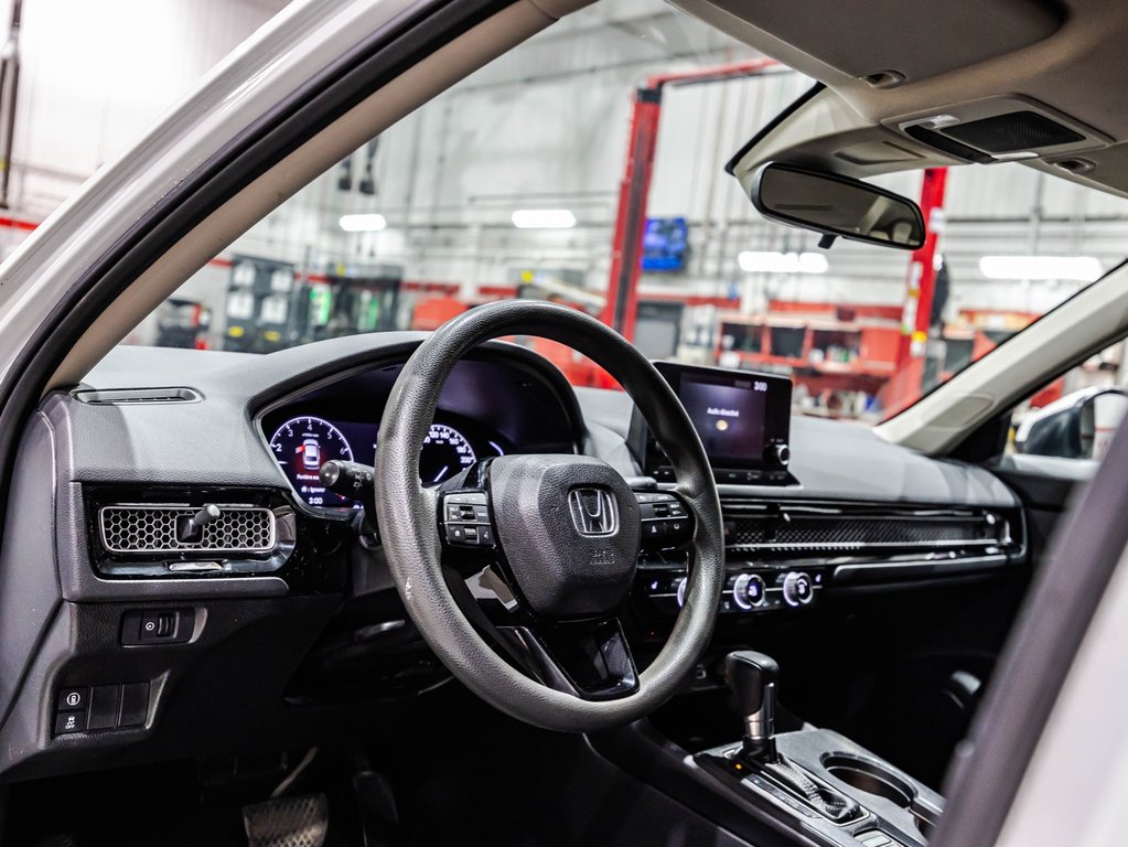 Honda Civic Sedan LX 2022 à , Québec - 19 - w1024h768px