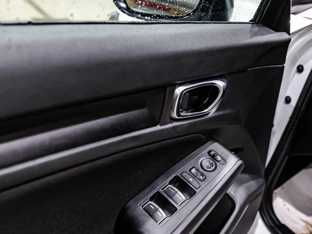 Honda Civic Sedan LX 2022 à , Québec - 11 - w1024h768px