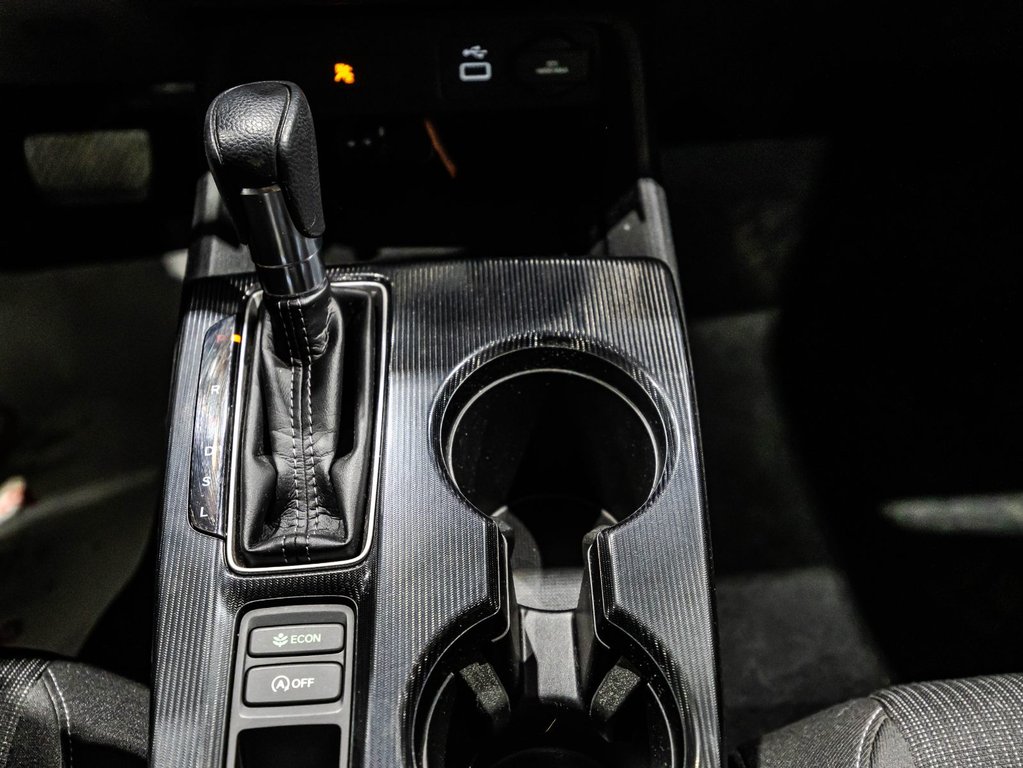 Honda Civic Sedan LX 2022 à , Québec - 24 - w1024h768px