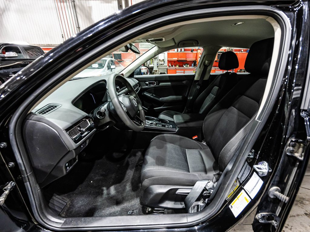 Honda Civic Sedan LX 2022 à , Québec - 18 - w1024h768px