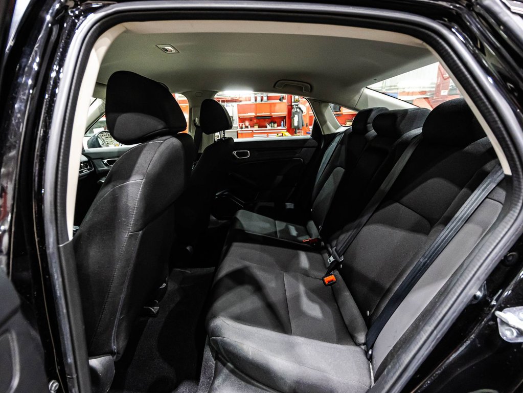 Honda Civic Sedan LX 2022 à , Québec - 13 - w1024h768px