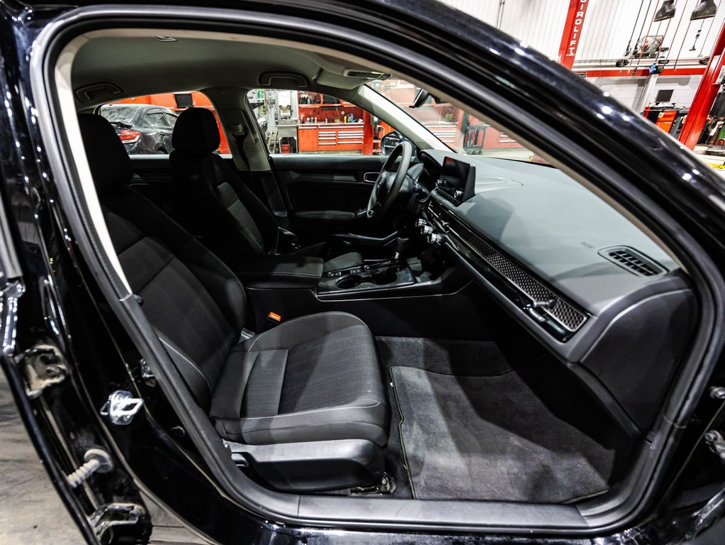 Honda Civic Sedan LX 2022 à , Québec - 17 - w1024h768px