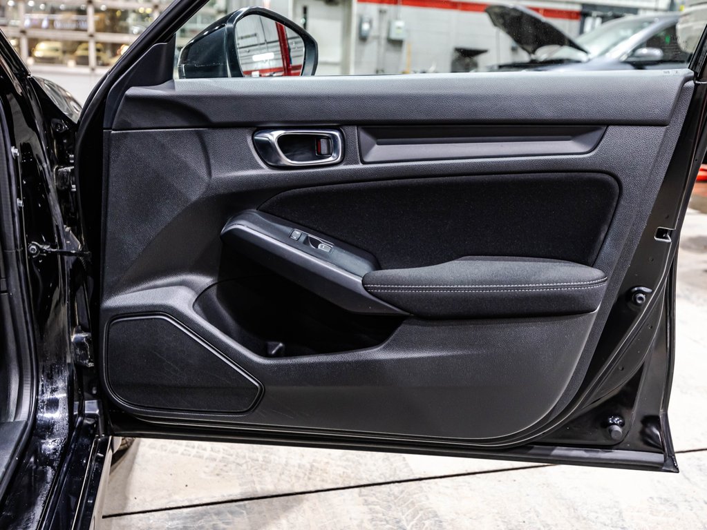 Honda Civic Sedan LX 2022 à , Québec - 16 - w1024h768px