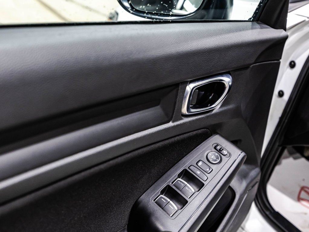 2022 Honda Civic Sedan LX in Montréal, Quebec - 11 - w1024h768px