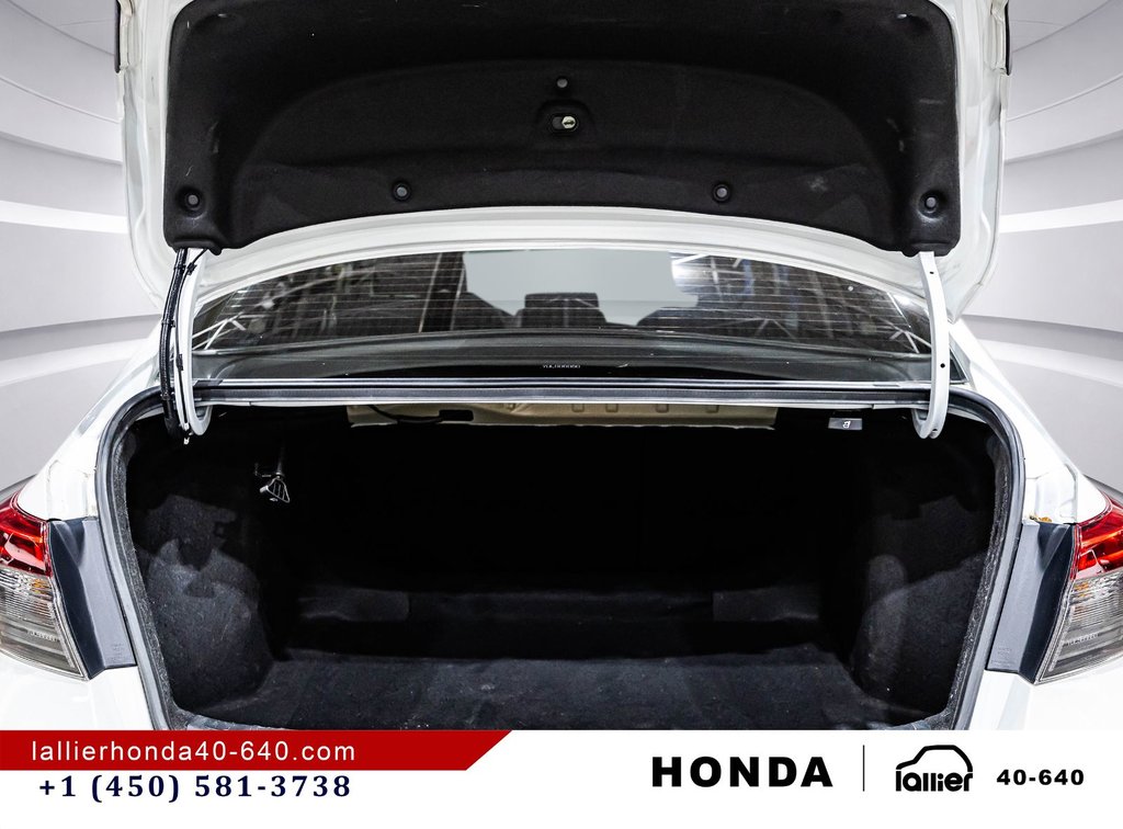 2022 Honda Civic Sedan LX in Lachenaie, Quebec - 15 - w1024h768px
