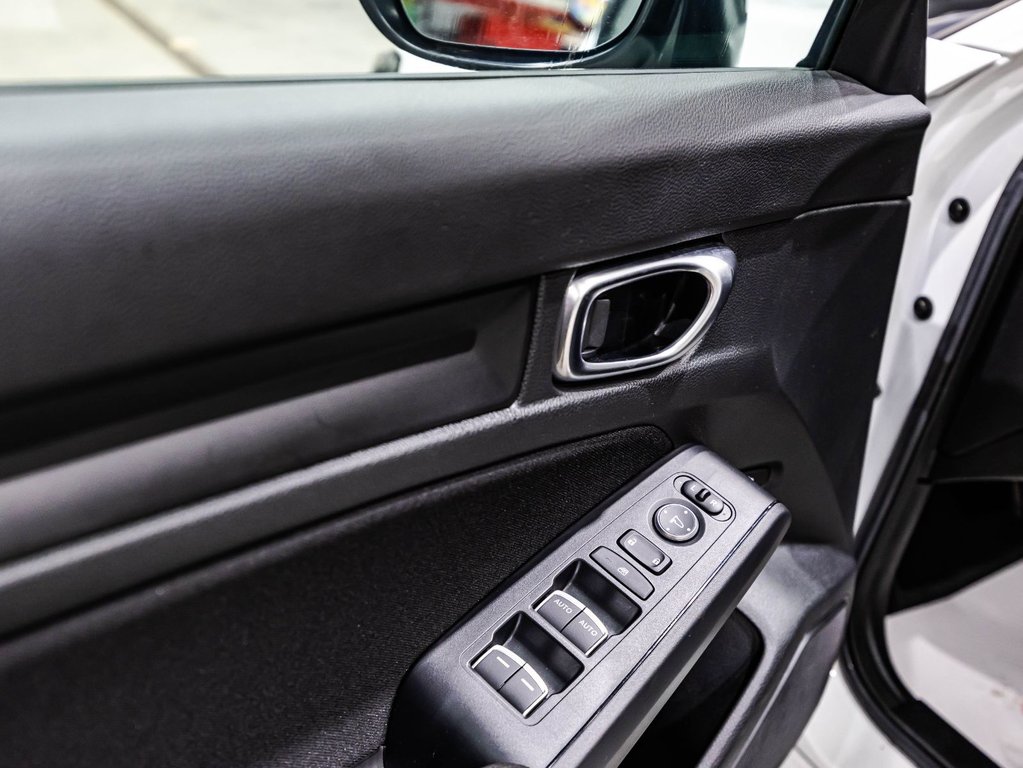 Honda Civic Sedan LX 2023 à , Québec - 11 - w1024h768px