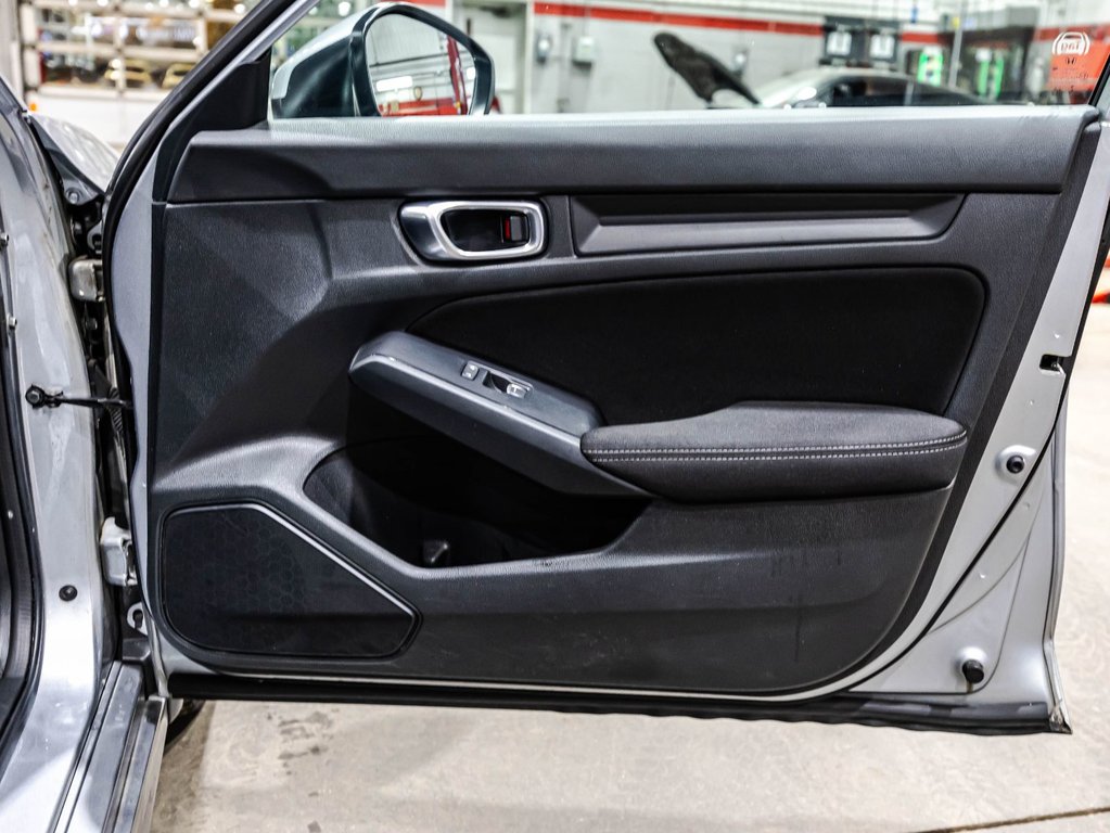 Honda Civic Sedan LX 2023 à , Québec - 15 - w1024h768px