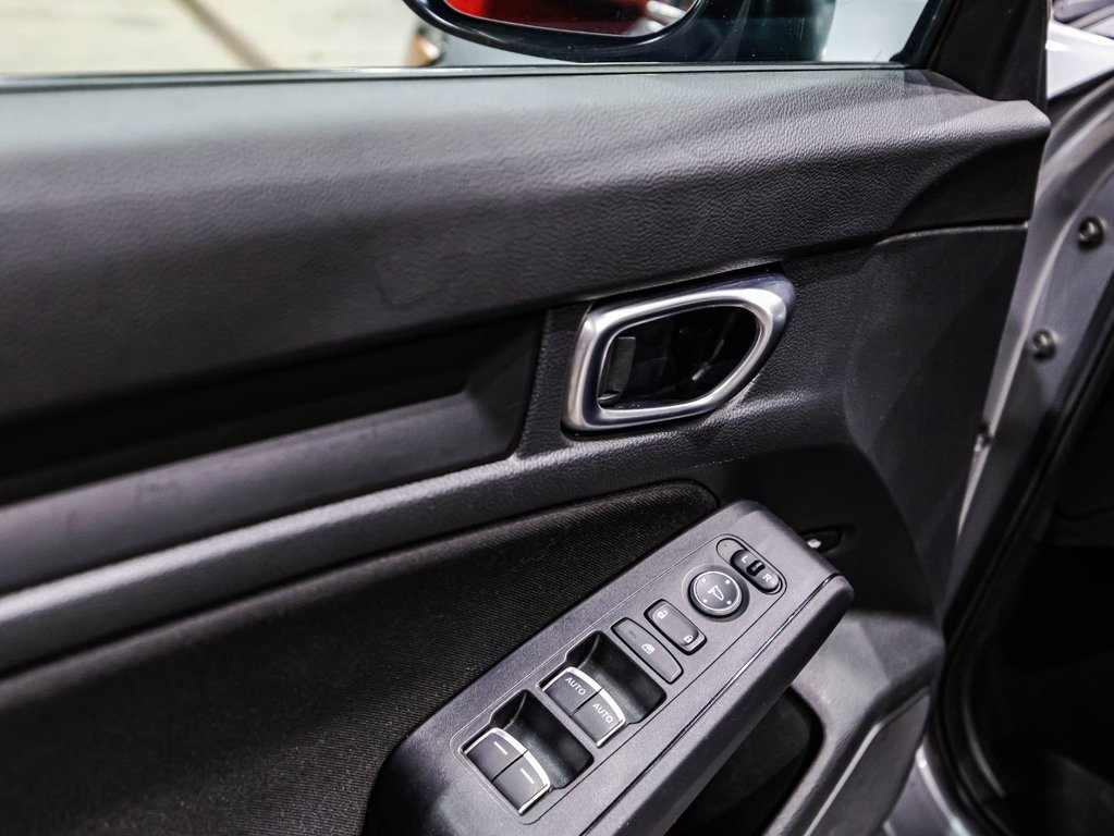 Honda Civic Sedan LX 2023 à , Québec - 11 - w1024h768px