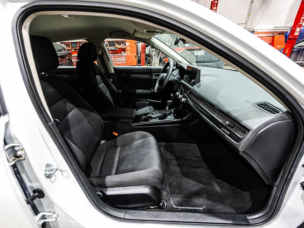 Honda Civic Sedan LX 2023 à Montréal, Québec - 17 - w1024h768px