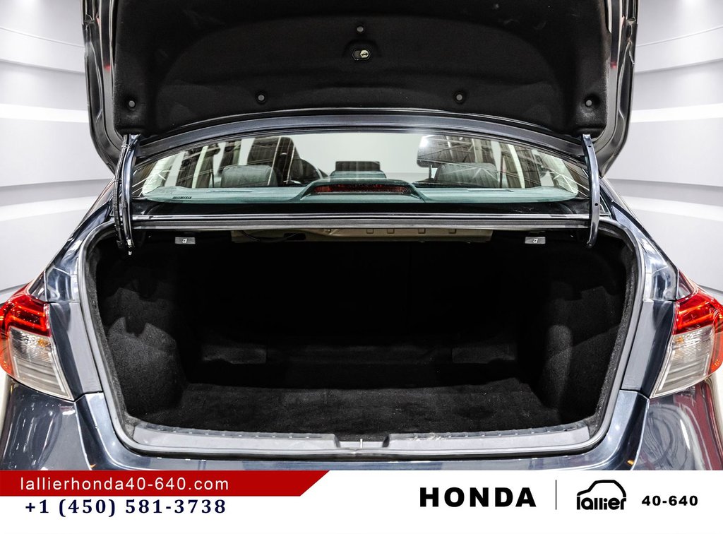 2023 Honda Civic Sedan EX in Montréal, Quebec - 15 - w1024h768px