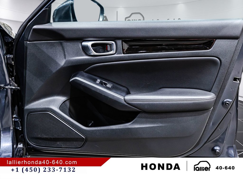 2023 Honda Civic Sedan Touring in Lachenaie, Quebec - 17 - w1024h768px