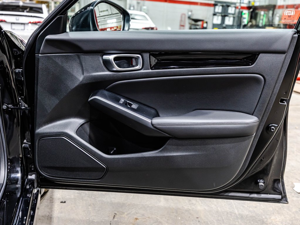 Honda Civic Sedan Touring 2024 à Lachenaie, Québec - 17 - w1024h768px