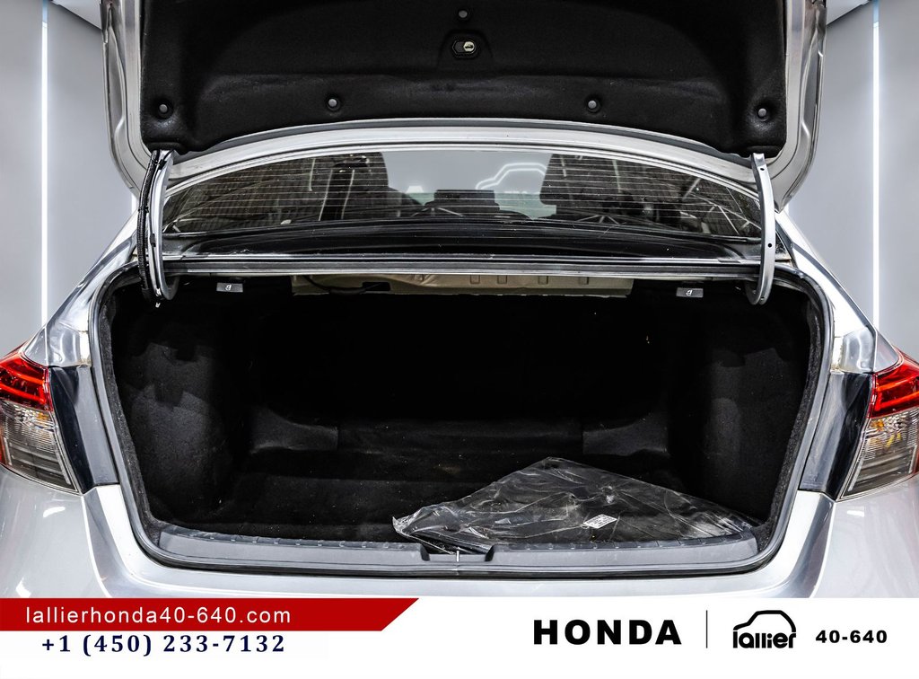 2024 Honda Civic Sedan EX/UN PROPRIÉTAIRE in Montréal, Quebec - 15 - w1024h768px