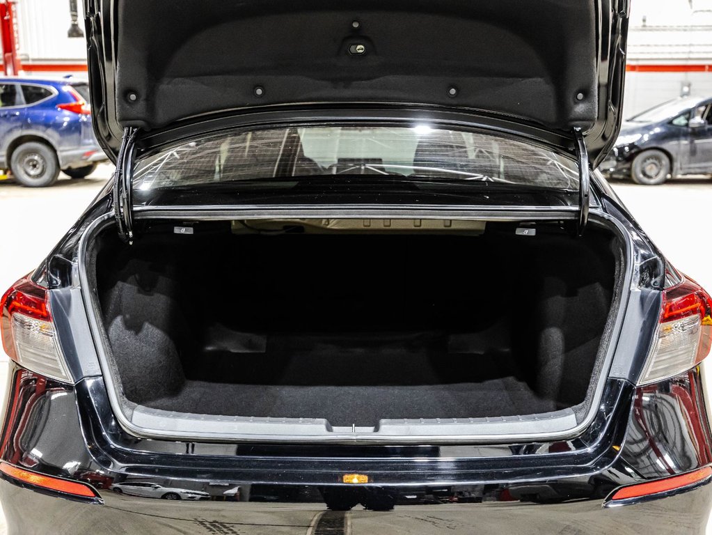 Honda Civic Sedan Sport 2025 à Montréal, Québec - 15 - w1024h768px